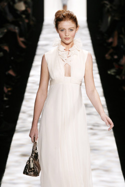 larastones:     Cintia Dicker at Badgley Mischka Spring 2007