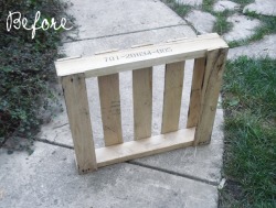 bowlersandbuttons:  D.I.Y. Decor: Recycled Wood Pallet Shelf
