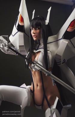 cosplayhotties:  Wow