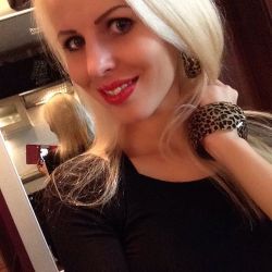 lynnanilsson:  Join me at my #free #liveshow today at 4 p.m.