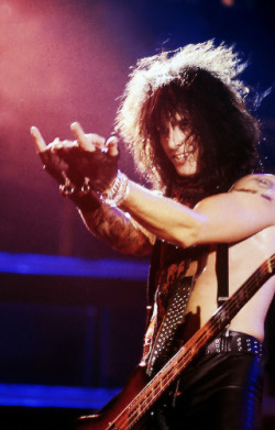 lustfulasshole:  Nikki Sixx, live 1989 