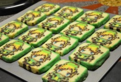 identiffy:  chuunisenpai:  pxlbyte:  Pixelated Zelda Cookies