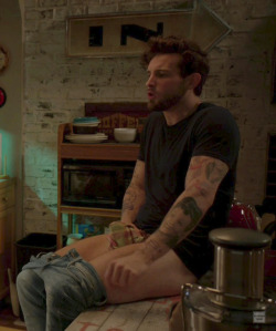 exposedteaseceleb:  Nico Tortorella in Younger