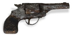 tridling:  Hand-carved (Fake) Revolver, Created between 1899