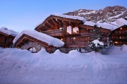 luxuryaccommodations:  Marco Polo Chalet Nestled in the heart