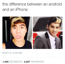 gay4zayn:  l-aughterr:iPhone on the left  