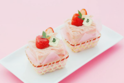 ryeou:桜と苺のショートケーキ