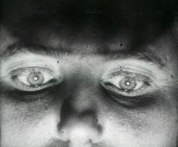 keyframedaily:  julydogs:  Man with a Movie Camera (1929) Dziga
