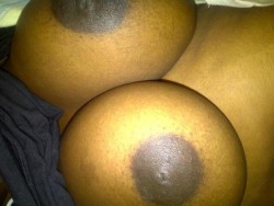 jazziedad:  Naija Tits