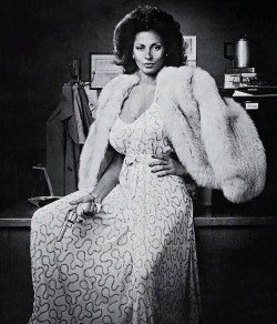 Pam Grier - Sheba, Baby, 1975.