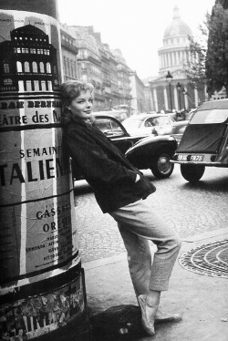 honey-rider:  Romy Schneider in Paris, 1960 