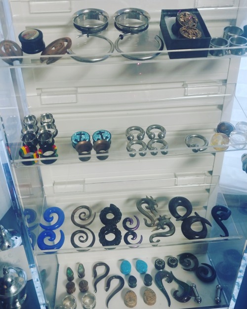<p>Everything in this case is on sale. :)<br/>
#decaturillinois #decaturbodyart <br/>
<a href="https://www.instagram.com/p/B5g0zeOlaxFvTRcee2culAx8pem6dHQXyEJ3IY0/?igshid=198bx7sg9eg0o">https://www.instagram.com/p/B5g0zeOlaxFvTRcee2culAx8pem6dHQXyEJ3IY0/?igshid=198bx7sg9eg0o</a></p>