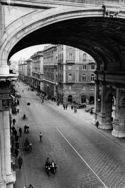 onlyoldphotography:  Carl Mydans: A view of a street in an unidentified