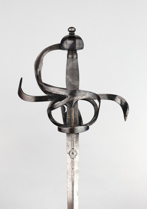 aic-armor:  Rapier of the Guard of the Duke-Electors of Saxony,