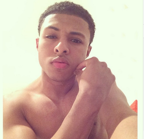 shestheonlyoneiwantfanfic:  Diggy going topless in almost every picture got me like 