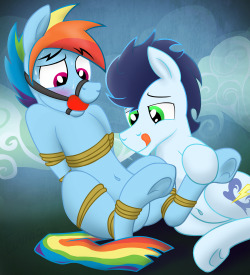 Some naughty bondage navel lovin of Soarin and Rainbow Blitz