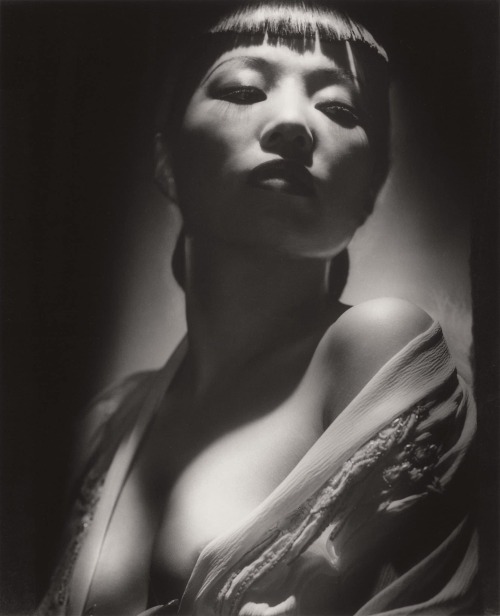 Anna May Wong by George Hurrell in 1931 Nudes & Noises  