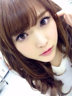 akibeya:  (足が寒いっ(o・・o) | 乃木坂46 松村沙友理