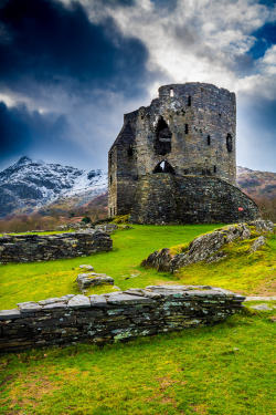 lovewales:Dolbadarn Castle  |  by Peter Cseke