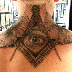 thievinggenius:  Tattoo done by Ben Leland-Grillo.