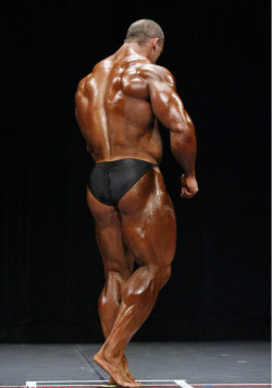 musclegods2:  Alfonso Del Rio. IFBB Phoenix Pro - 2011. View