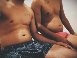 lovesguysbellies:  Many people asked a picture of me and my roomate’s
