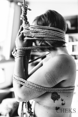 bentherigger:  Model: Seduit Ropes & Pic: Moi
