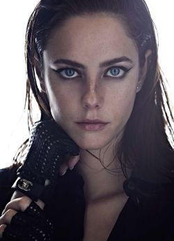 blueeyesdarkhair:  Kaya Scodelario