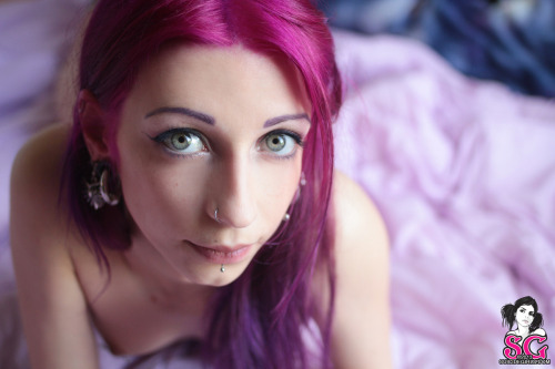 Her hairâ€¦andâ€¦her eyesâ€¦this hair and these eyes !! <3 <3Demonia (Portugal) - Sweet Morning - Suicide Girls.If you are a Suicidegirls member you can see the 53 photos of this set here: https://suicidegirls.com/girls/demonia/album/977531/sweet-mo