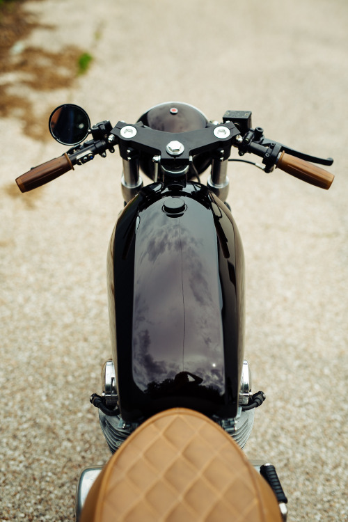 caferacerpasion:  Yamaha XS650 1972 Cafe Racer by Limey Bikes | www.caferacerpasion.com