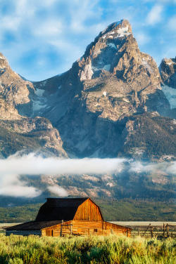 sublim-ature:  Looming Summit Over Barn by Kirk Strickland 