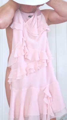 sohard69pink:  Eeek! A gift? For me? Awww, pretty new dress,