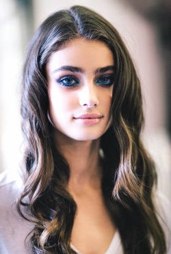 taylorhilldaily:  Taylor Marie Hill - Elie Saab Spring 2015 |