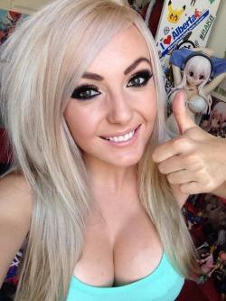 steamguy:  Jessica Nigri Fan Page EVERYONE COME SEE ME AT TORONTO