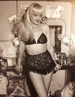 womenofdaysgoneby:Gilda (and her Crowning Glory) backstage..