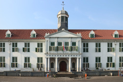 Museum Batavia. Gedung ini dulu adalah sebuah Balai Kota (Stadhuis)