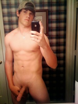 mystraightbuddy:  Hot country stud