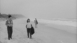 smoking-cinema:  Stranger Than Paradise (Jim Jarmusch, 1984)