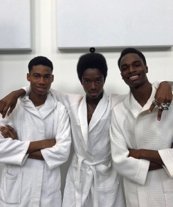 THE PRETTY BOYS