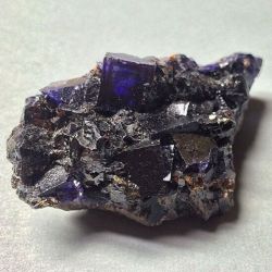 phenomenalgems:  🌌 The second high quality Elmwood specimen