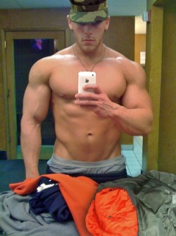 underamourfan:   uafan  want to see more of him? follow me at