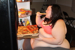 bricout:  ssbbw eating