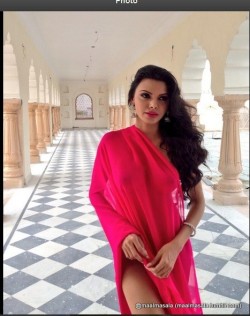 maalmasala:  Sherlyn Chopra the bad girl - The exposed life of