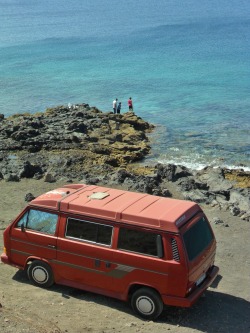 vwcampervan-aldridge:  VW Campervan by the sea, Lanzarote, Canary