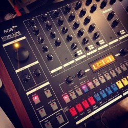 thumptyjumpty:  What have I gotten myself into… #808 #bass