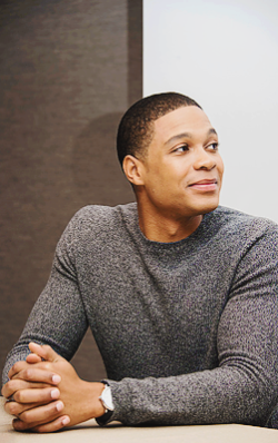 rayfish-r:    Ray Fisher attends the ‘Justice League’ Press