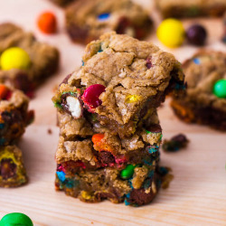 gastrogirl:  brown butter pretzel m&m blondies. 