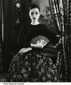 una-lady-italiana:  Miao Bin Si by Yin Chao for Bazaar China