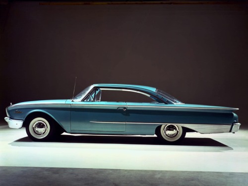 frenchcurious:Ford Galaxie Special Starliner 1960. -  Source