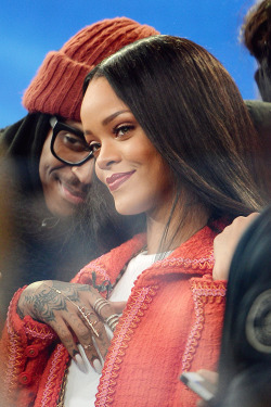 rihannalb:  Rihanna taping an interview for ”Good Morning America”
